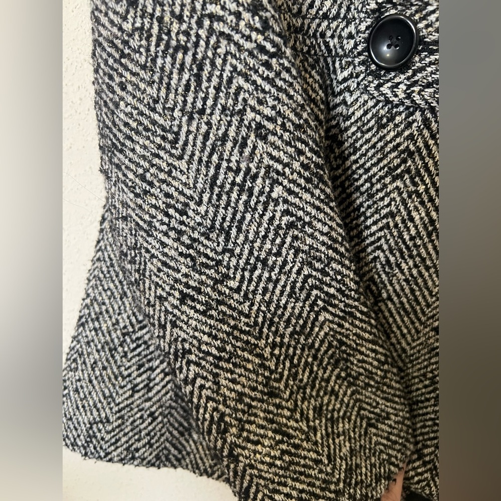 Coat - Picture 4 of 4